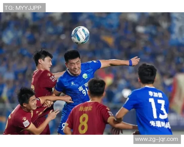 南京足球队在城市联赛中的状态分析与表现评估